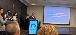 董事长苏杭在发布会上致辞分享